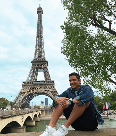 Hace un año, festejó su cumpleaños en París y desde la Torre Eiffel respondió los mensajes de felicitación.