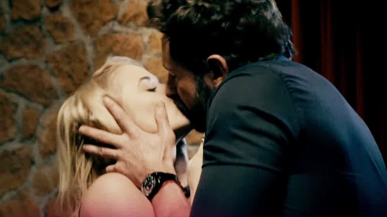 Su belleza fue su mejor arma para hacerlo rendir ante sus pies.