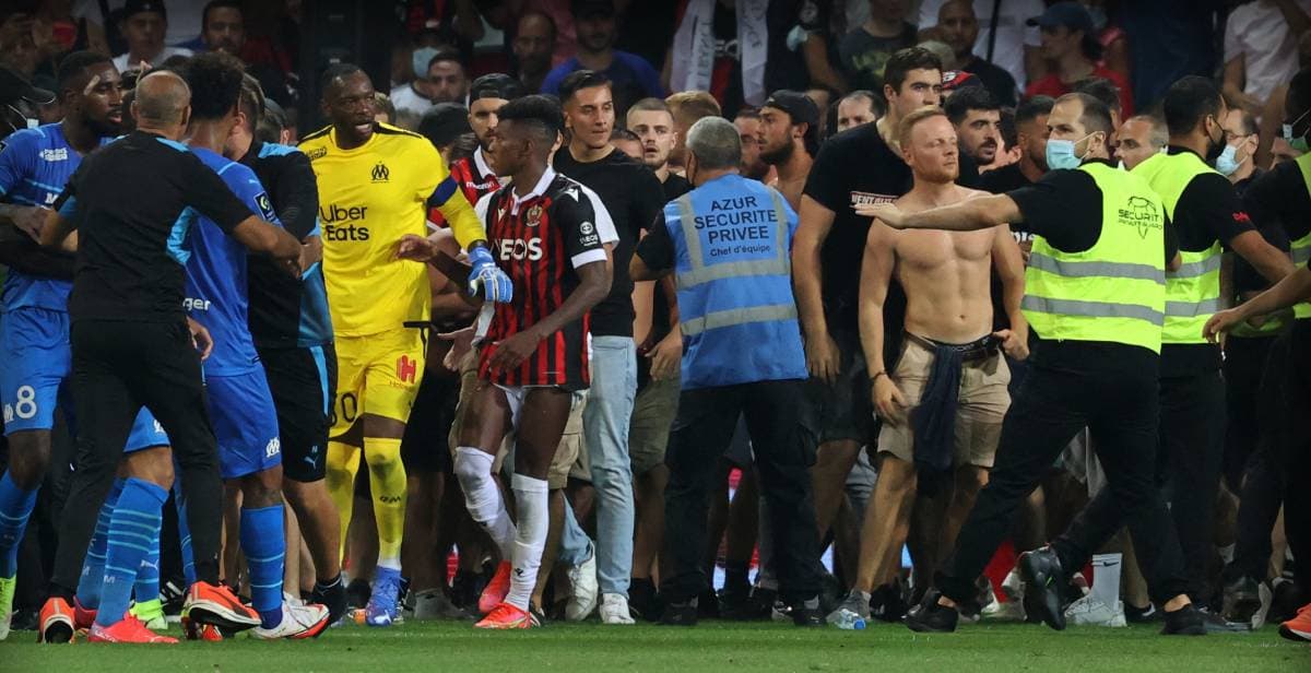 Presidentes de Niza y Marsella se enfrentan por juego suspendido
