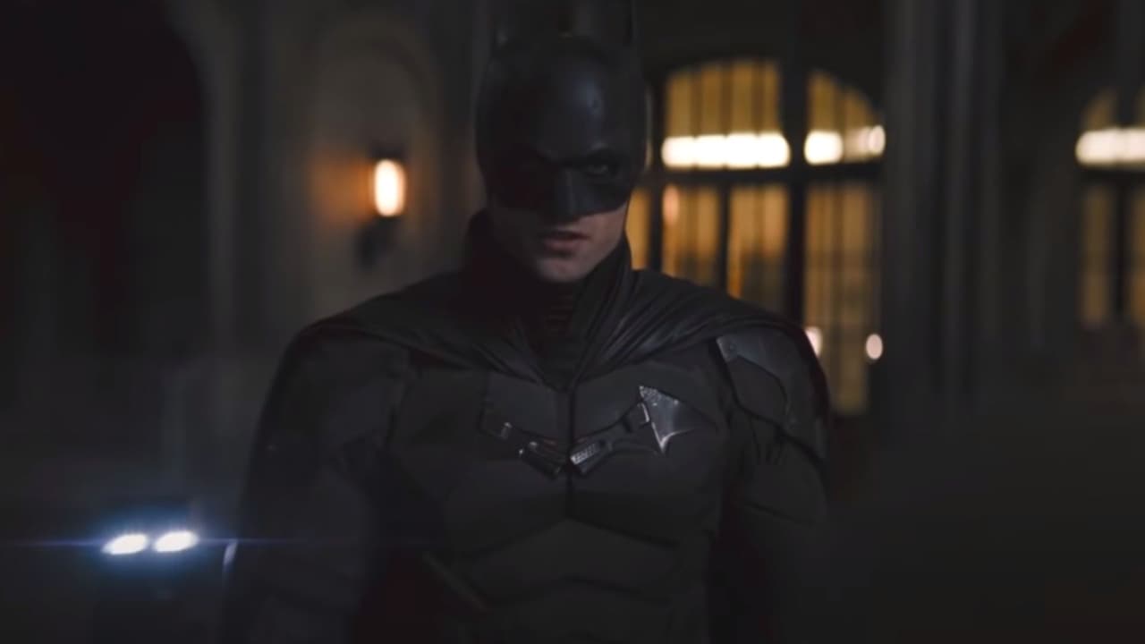 <b>Robert Pattinson</b>
<br>Con el estreno de ‘The Batman’ en marzo de 2022, aún no se puede dar una reseña sobre su actuación, pero aunque fue criticado por su pasado en la saga de ‘Twilight’, los avances de la cinta muestran que hará una versión de Batman muy apegada a los cómics y con un enfoque detectivesco.