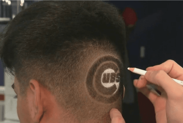 Fiebre por los Cubs llega hasta la cabellera de los fanáticos en Chicago