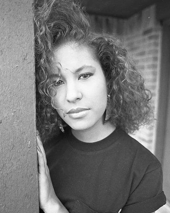 Antes de incorporarse de lleno a su carrera, así lucía su melena.
<br>