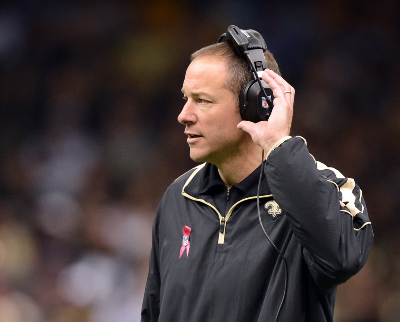 El asistente de los Bills, Aaron Kromer, arrestado por asalto y agresión