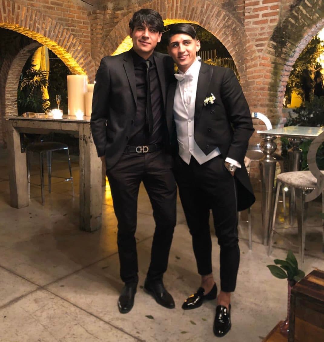 El delantero mexicano une su vida con la modelo regiomontana Ileana Salas ¡Vaya cierre de año para Pulido!