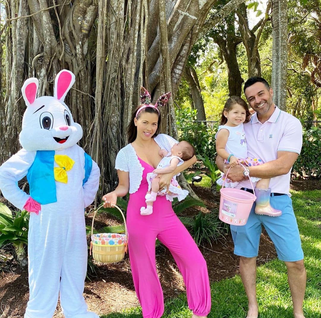 Fue a principio de febrero que nos enteramos del nacimiento de la segunda hija de Ximena Duque con su marido Jay Adkins. Recordemos que la actriz colombiana tiene también otro hijo de una relación anterior.