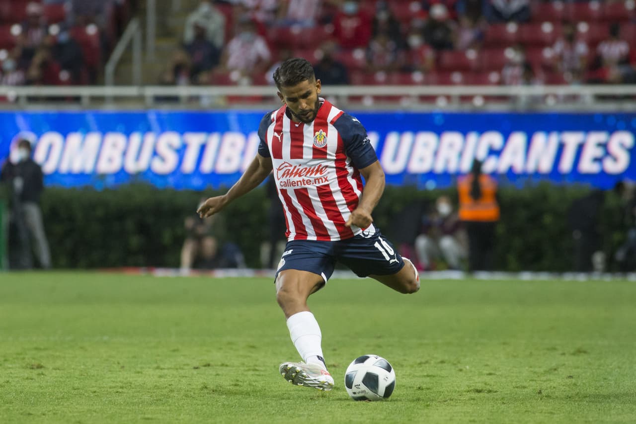 Ponce tuvo en sus pies el empate, cuando al 47' se adelantó a la marca tras un servicio de Cisneros al corazón del área, pero el lateral se quedó a centímetros de clavarla.