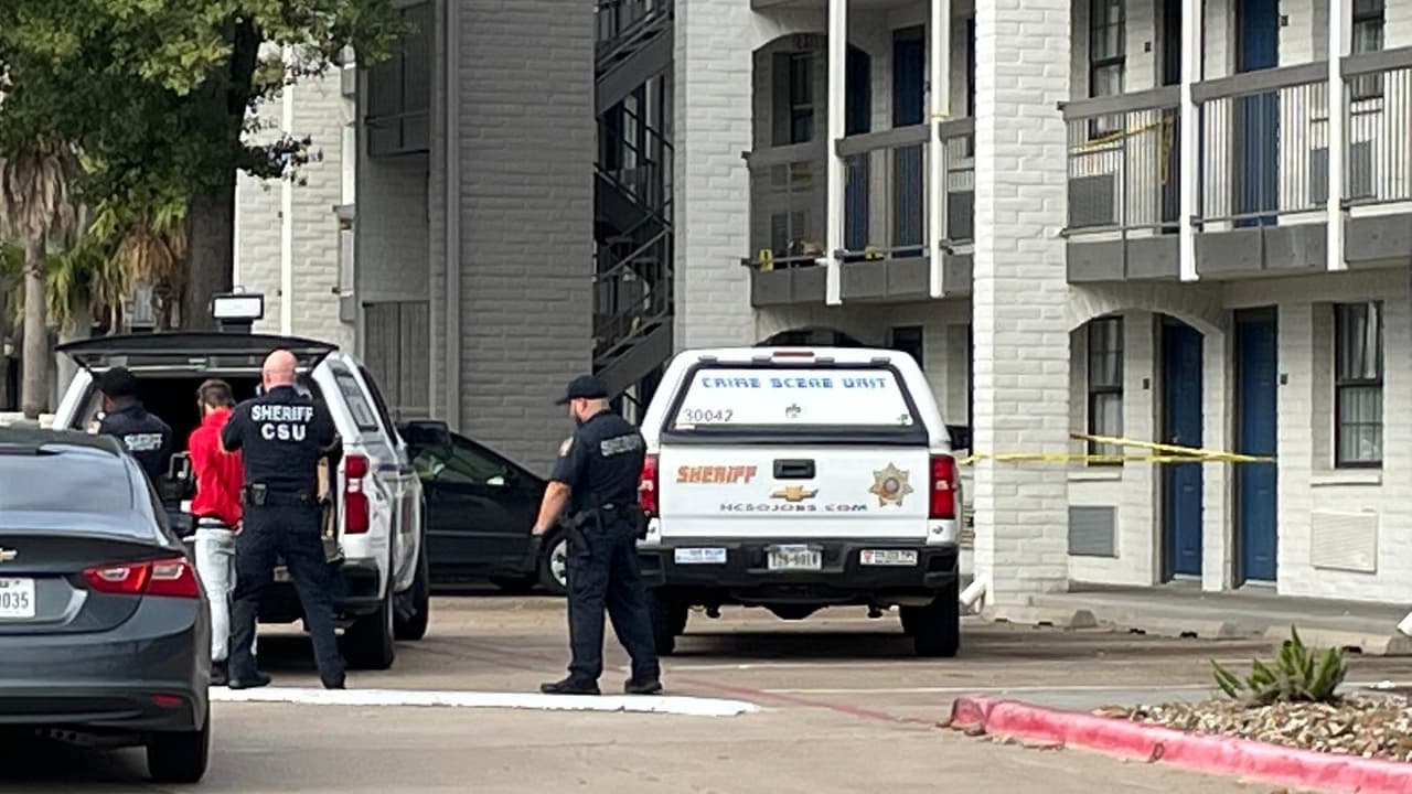 Muere un hispano tras ser baleado varias veces en un motel en Houston