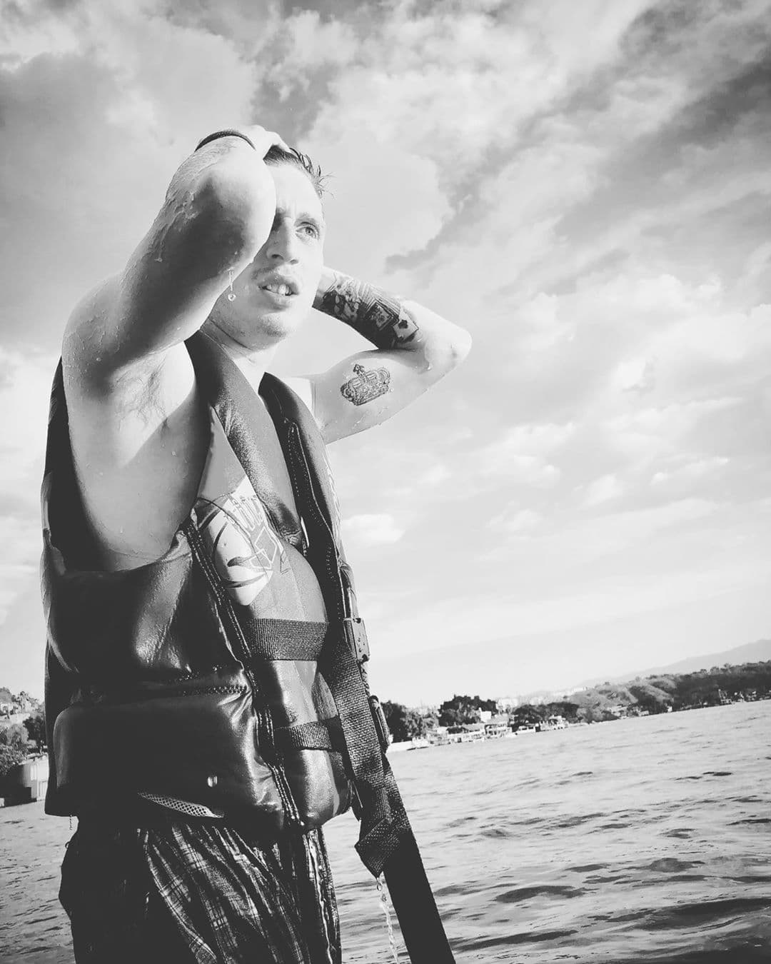 "Voy a ser futbolista profesional con el Cruz Azul. Soy delantero y le voy a anotar unos diez goles al América en la final porque yo soy delantero. Para poder actuar, les pediré permiso en la producción de los programas", le dijo en 2007 a
<a href="https://www.elsiglodetorreon.com.mx/noticia/312207.desea-octavio-ocana-armar-su-revolucion-en-el-futbol.html" target="_blank">El siglo de Torreón</a>.