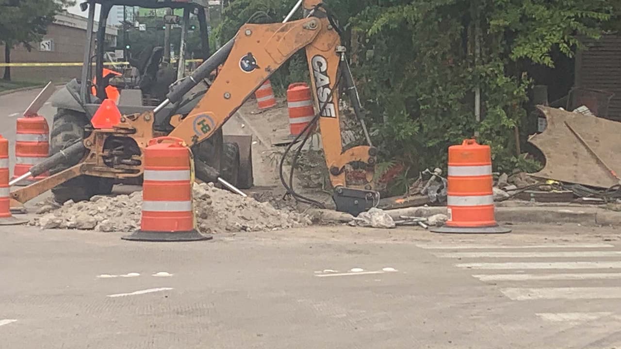 Reportan fuga de gas en zona de construcción cerca de Southwest Freeway