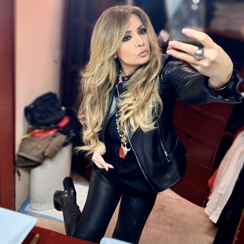 En 2008, la actriz Paty Navidad admitió que había superado la bulimia y anorexia, en las que cayó "por la misma sociedad que muestra una idea equivocada de belleza, donde el ser flaco es también sinónimo de éxito", reveló en entrevista para Notimex.