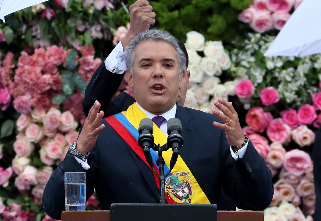 Duque se aleja de las posturas más radicales del uribismo en su primer mensaje como presidente de Colombia