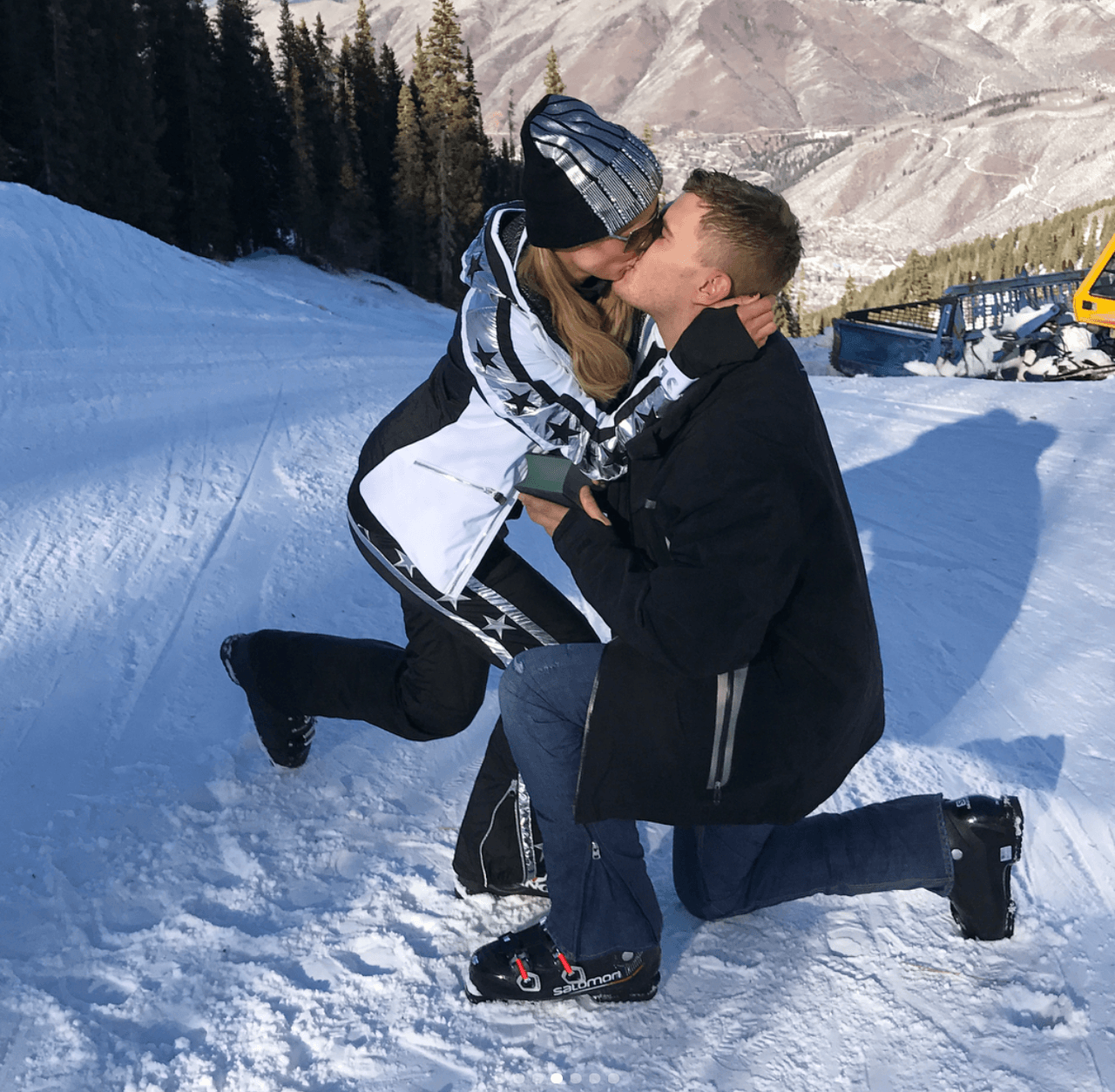 Hilton y Zylka se conocieron por primera vez en una fiesta durante los premios Oscar, hace ocho años.