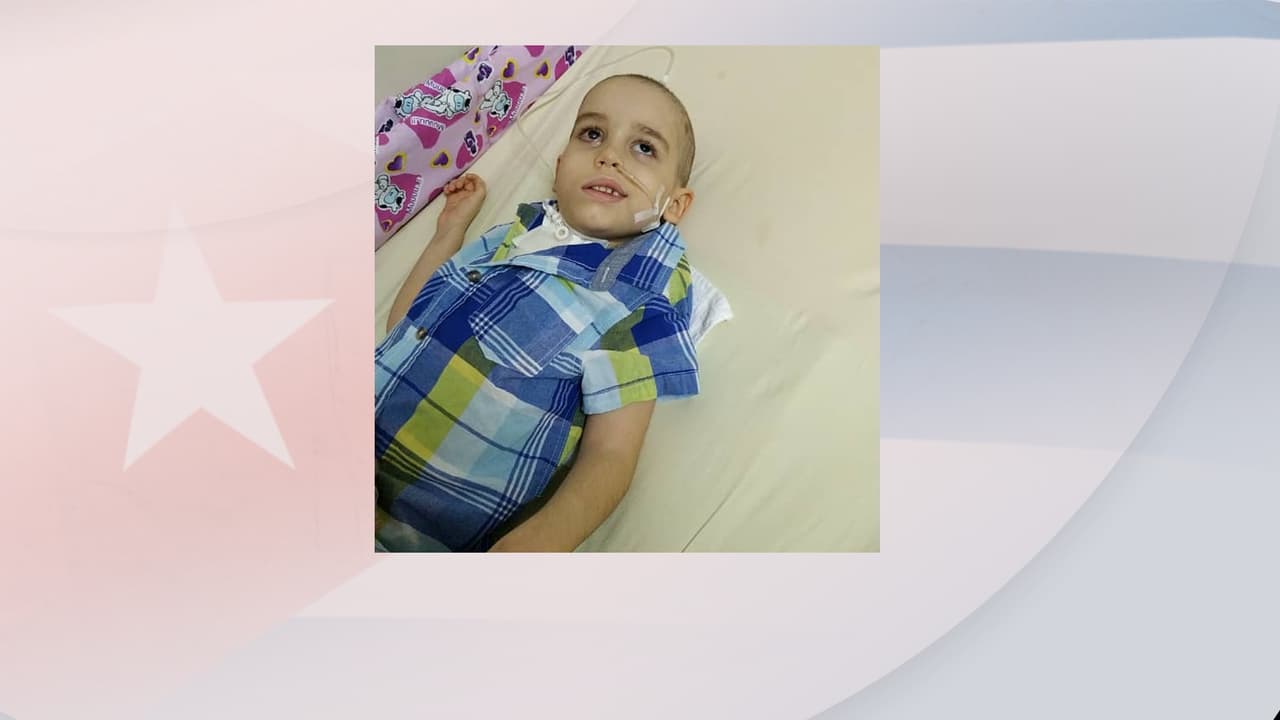 Yenisleidy le encomendó la vida de su hijo a los médicos de Miami y espera que después de la cirugía regrese a Cuba, para que conozca a su hermanita.