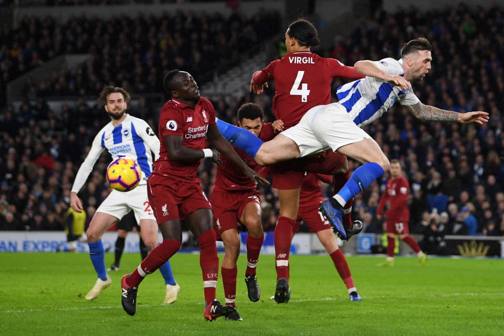 Al término de oos primeros 45 minutos tuvimos un encuentro muy entretenido, de llegadas en ambas porterías, dinámico y al que solamente el faltó la puntería de cara a gol.