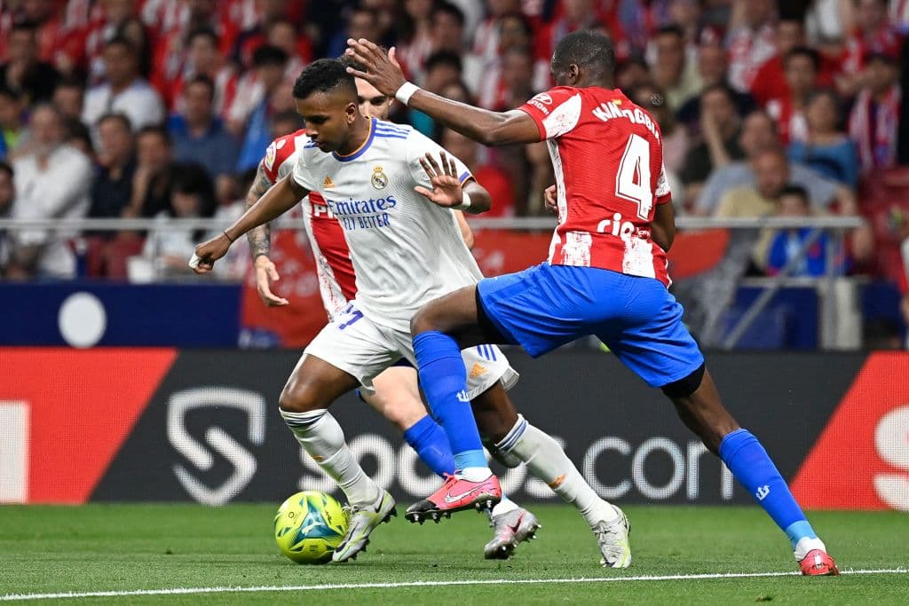 El Atlético de Madrid, sin Héctor Herrera, le ganó el derbi madrileño (1-0) al Real Madrid, gracias a un gol de penalti del extremo belga Yannick Carrasco, partido válido por la Jornada 35 de LaLiga de España.