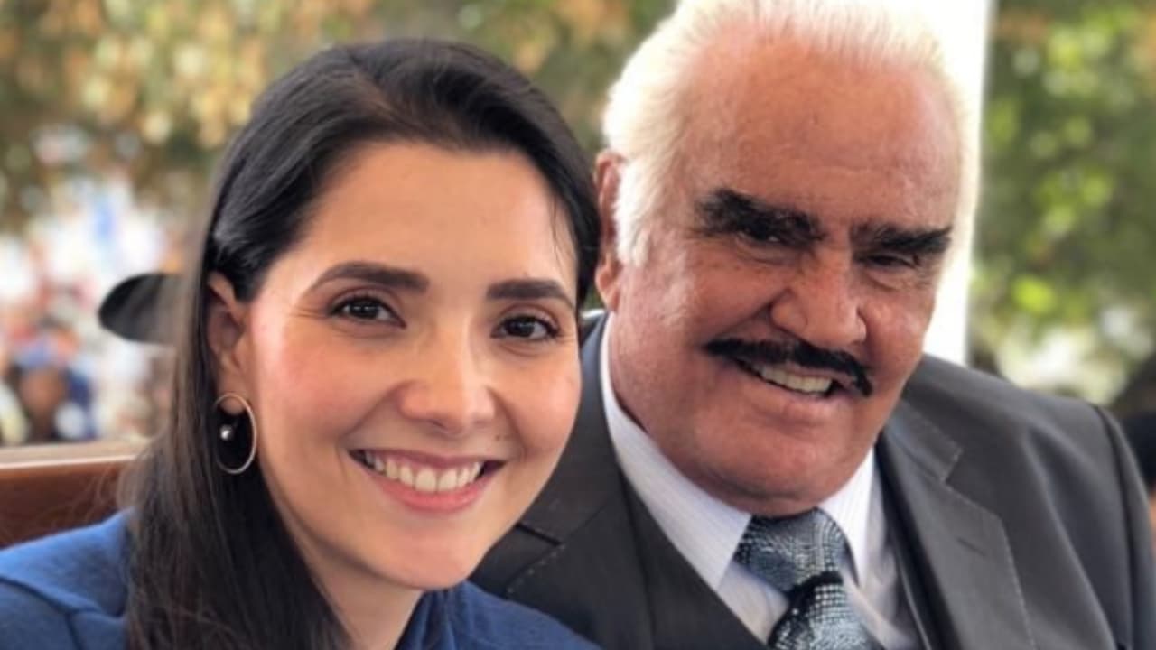 Hija adoptiva de Vicente Fernández revela cómo se despidió del cantante antes de su muerte: "Fue difícil"