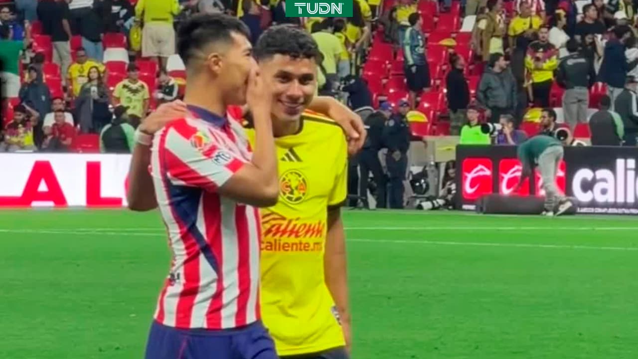 Daniel Aguirre y Edwin Cerrillo salen abrazados del América vs. Chivas