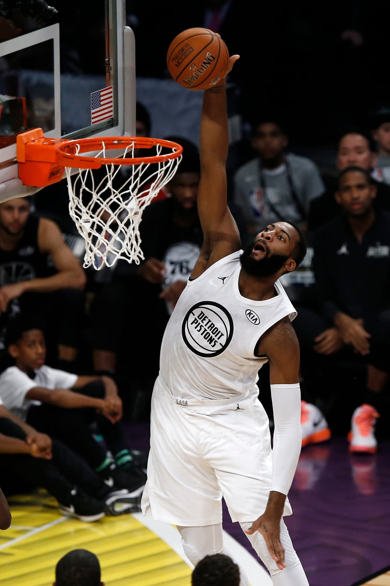 Por su parte, Andre Drummond también hacía lo suyo ante el aro del Team Stephen.