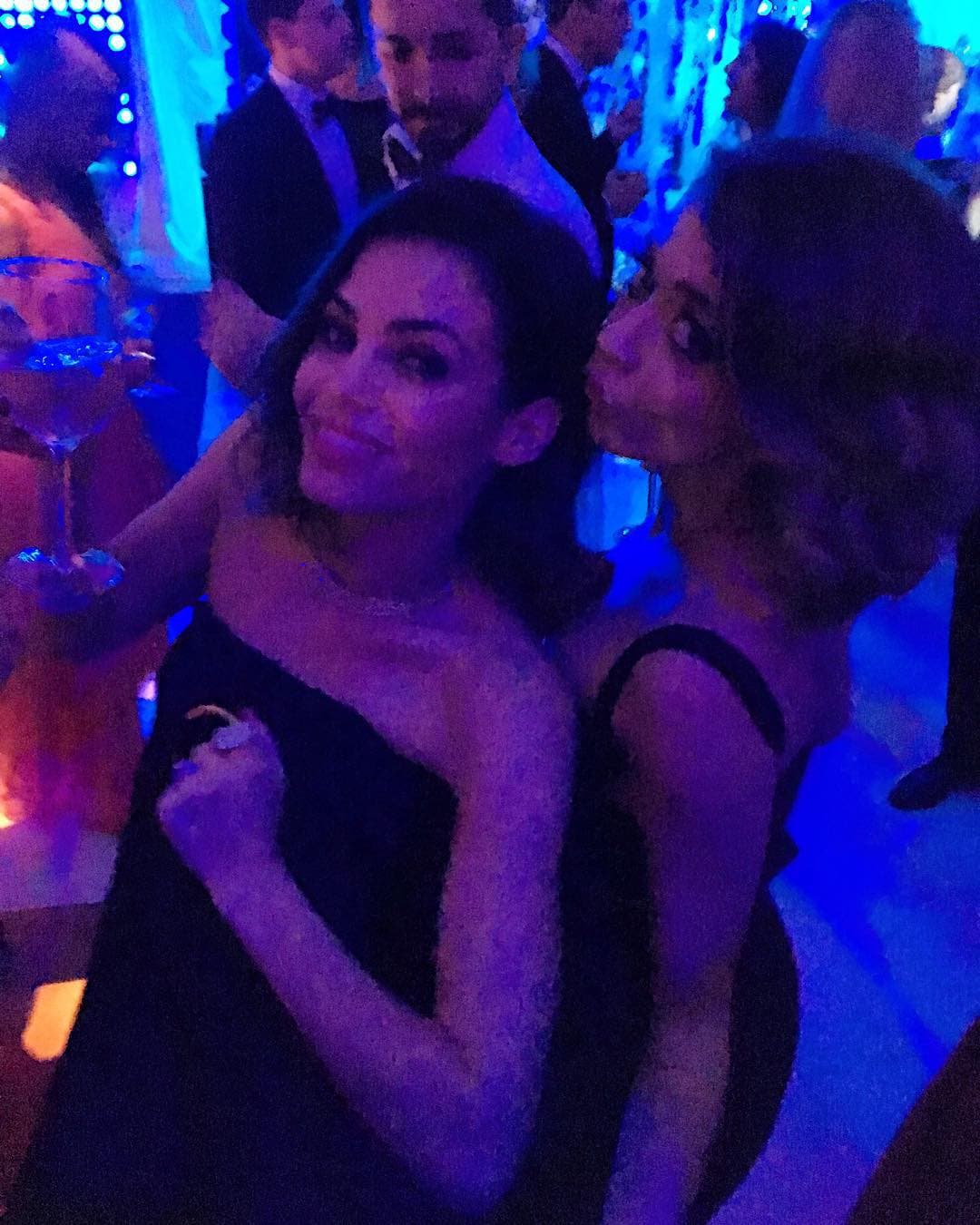 Jenna Dewan y Channing Tatum compartieron con los novios este día tan importante. En la foto también se ve a Sarah Hyland baile y baile.