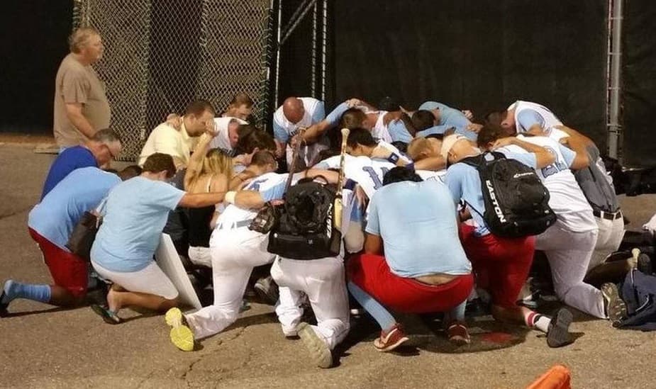 Fallece bat boy, de nueve años, al recibir un golpe en la cabeza