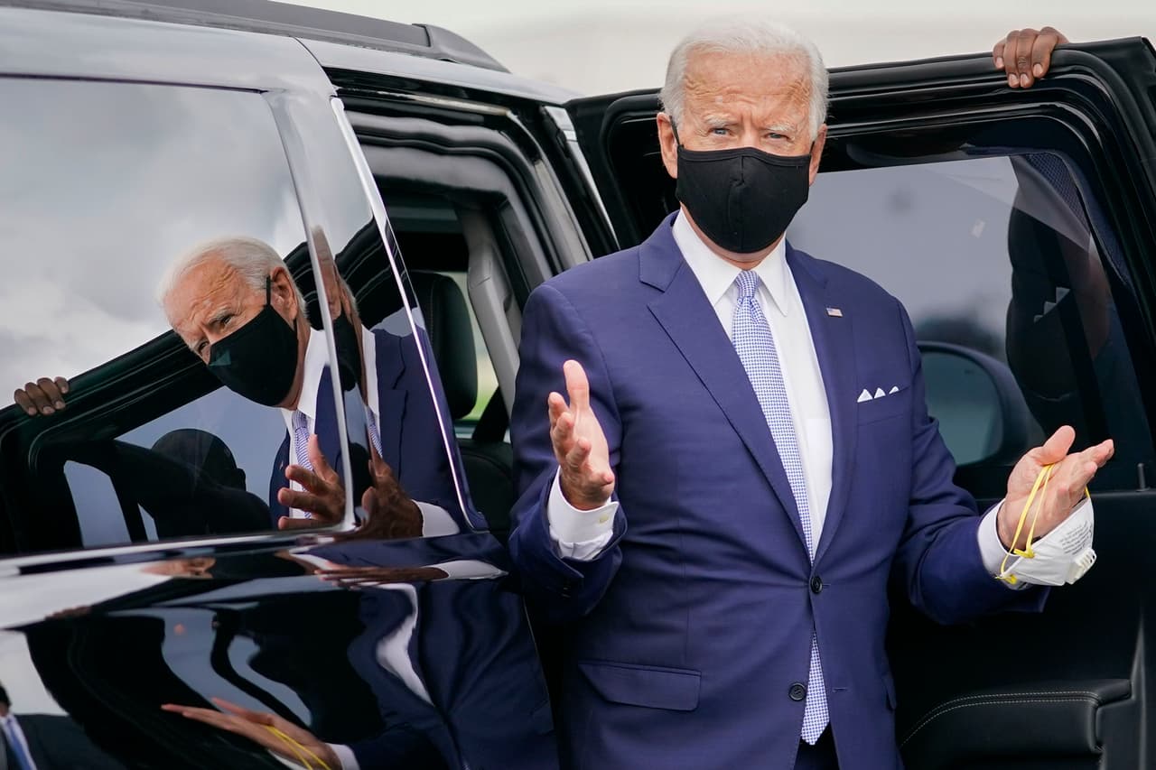 Biden comienza a salir de casa para cuidar la ventaja en los sondeos de opinión