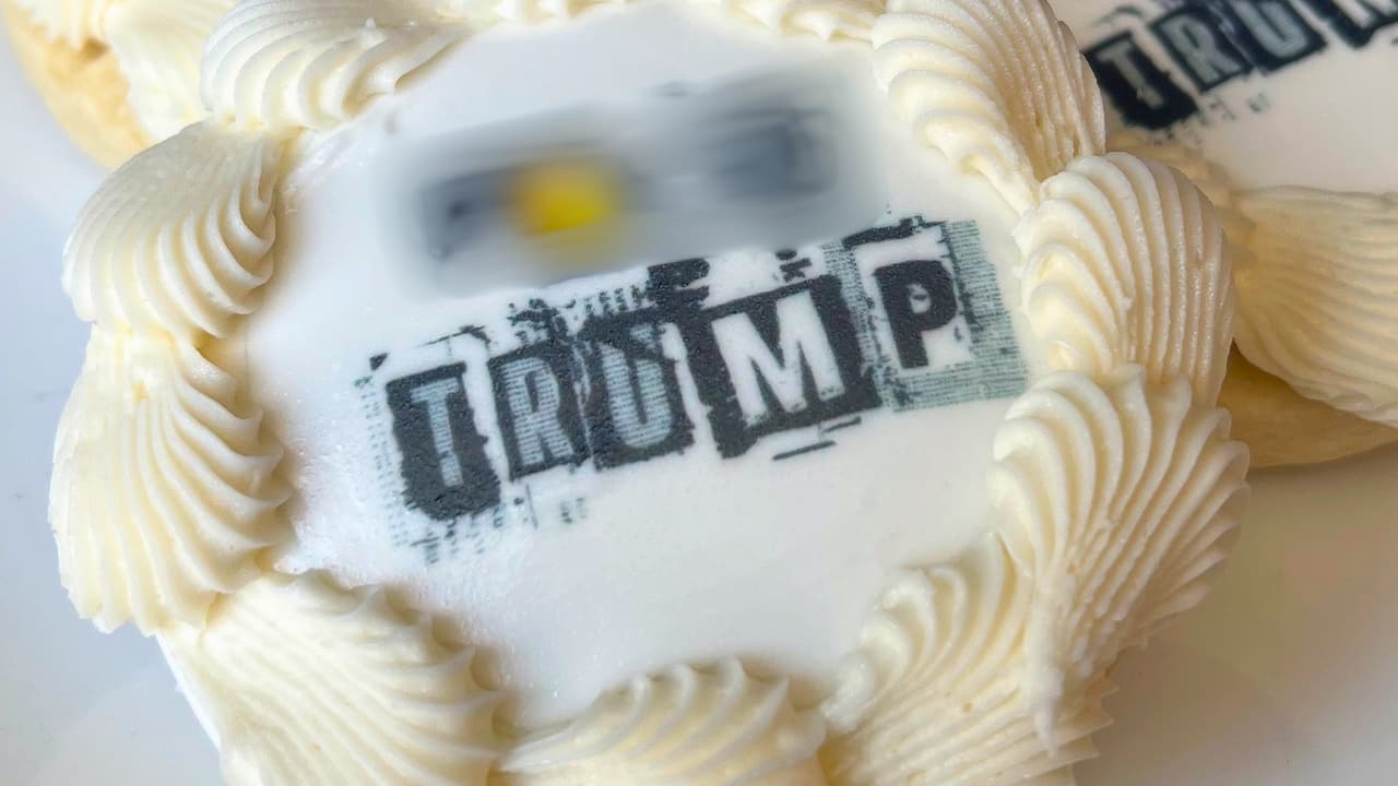 Galletas contra Donald Trump: una panadería del norte de Texas mezcla política y repostería y se viraliza
