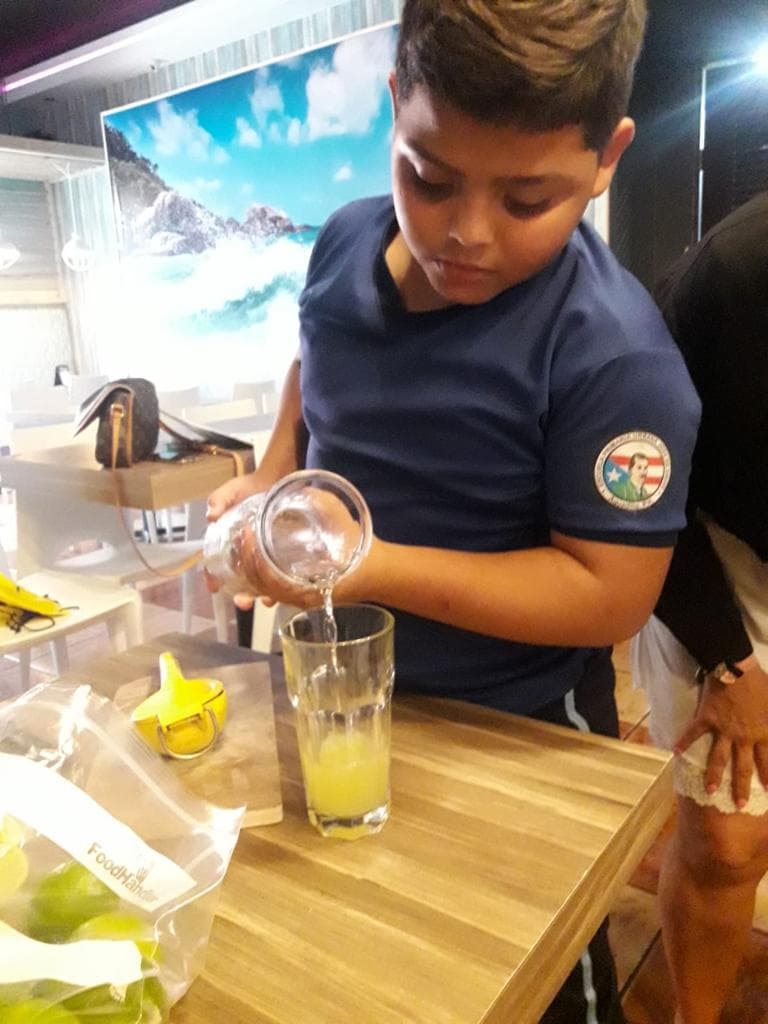 Niños de Aguadilla se preparan para el Día de la Limonada. Los estudiantes competirán con otros niños de Estados Unidos y todas las ganancias serán destinadas a la Casa Juan Bosco, una entidad sin fines de lucro que busca prevenir la incidencia delictiva en la Isla.