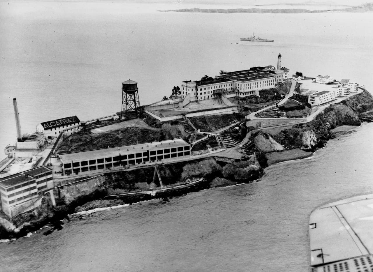 Imagen de archivo de AP, muestra la prisión en isla de Alcatraz