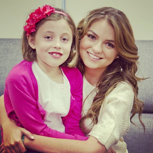 Asi lucía Regina, la menor de las hijas de Angélica Rivera en 2012, cuando su padrastro ganó las elecciones presidenciales de México.