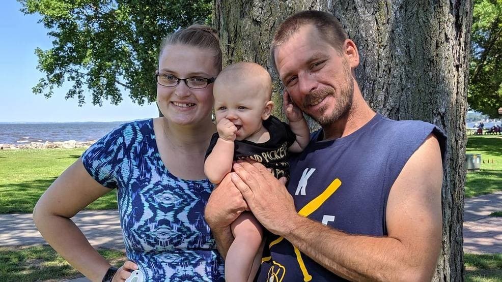 Hombre acusado de matar a su esposa y bebé de 9 meses dice que fue una orden de Dios