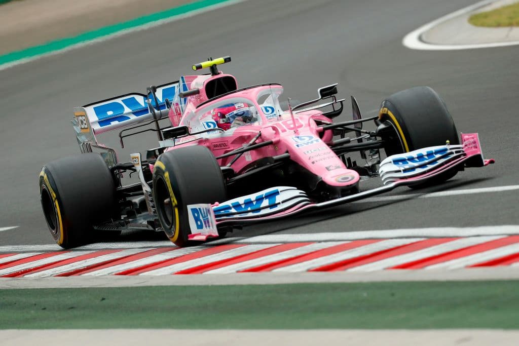 Lewis Hamilton arrancará en la primera posición; Valtteri Bottas, Lances Stroll, Sergio Pérez, Sebastian Vettel, Charles Leclerc, Max Verstappen, Lando Norris, Carlos Sainz y Pierre Gasly completan las primeras diez posiciones al arranque.