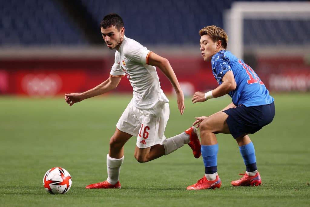 España se impone, con único gol de Marco Asencio, ante el equipo anfitrión y consigue su pase a la gran final de los Juegos Olímpicos de Tokyo 2020. Terminó el tiempo regular y fue hasta el minuto número 115 con un zurdazo, que el jugador español definió y consigue el pase. Japón se medirá ante México por la medalla de bronce.