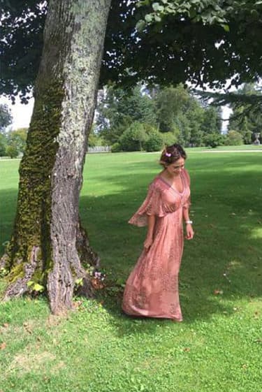 Caminado por los hermosos jardines de Chateau Pontet-Canet.