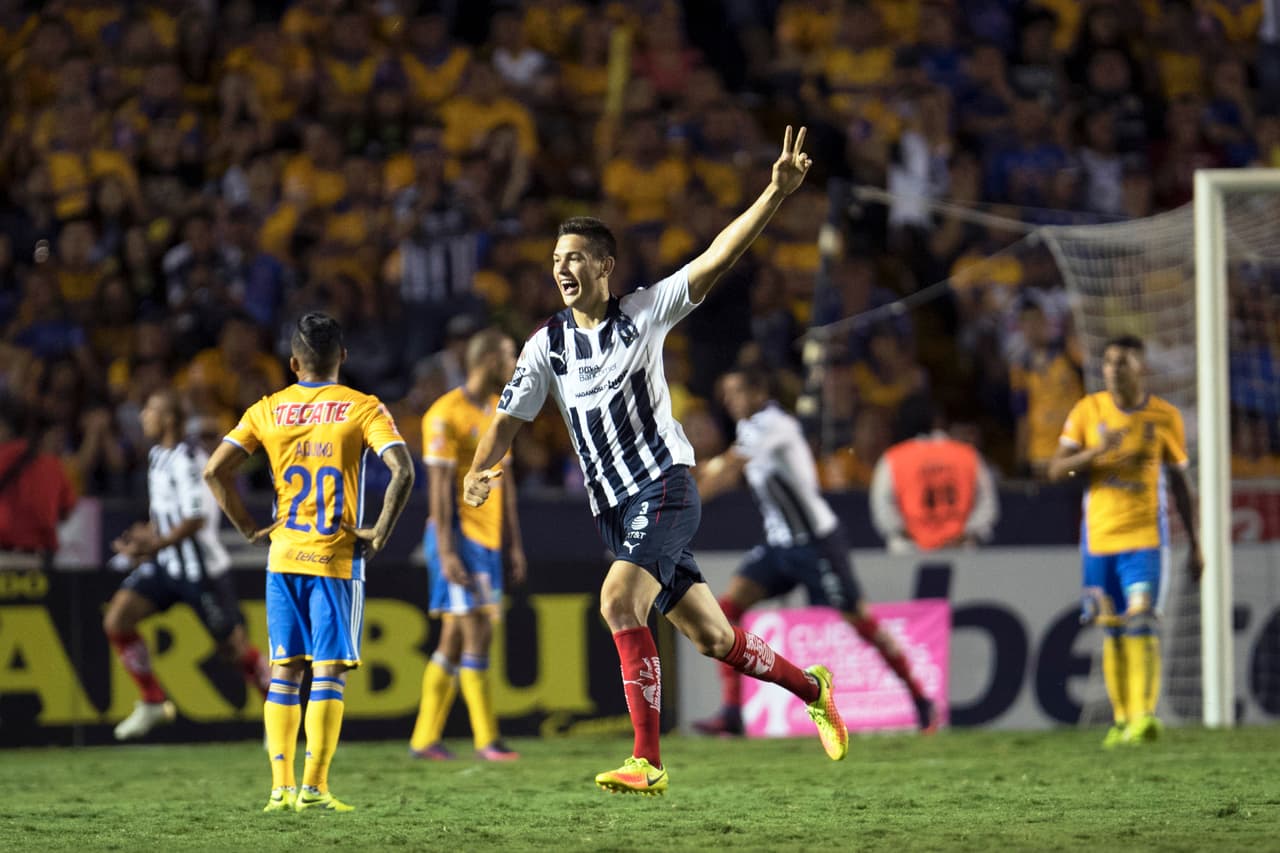 Entre tanto, el Club de Fútbol Monterrey es propiedad de FEMSA, reconocida empresa de refrescos y cadenas de autoservicio, quienes se encargan de impulsar a los 'Rayados' en busca de más gloria.