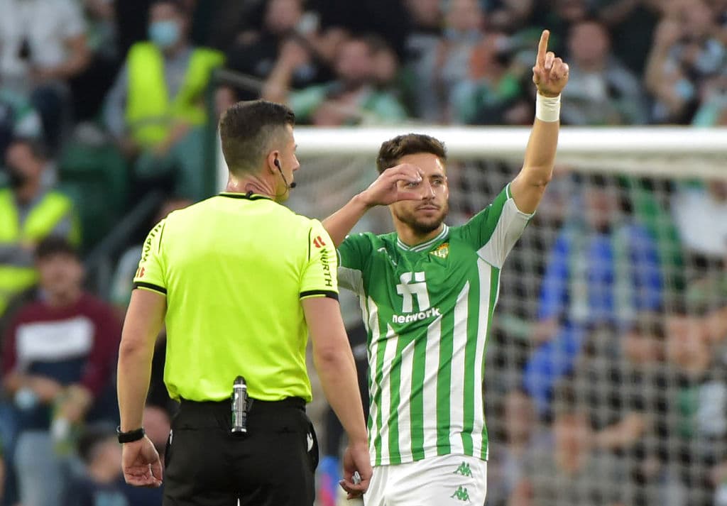 Real Betis suma un triunfo en casa ante Mallorca, con marcador de 2-1 durante la J25 en La Liga. Alexandre Moreno Lopera (25’) y Willian José, de penalti (83’), le dan el triunfo sobre la única anotación por parte de Vedat Muriqi al 75’; Lainez y Guardado fueron convocados para el encuentro.