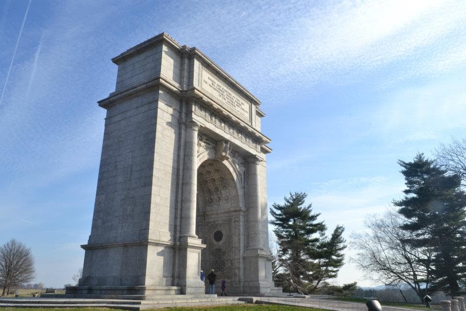 <b><a href="https://www.facebook.com/ValleyForgeNHP/" target="_blank">Valley Forge National Historical Park</a></b>. Este parque es de importancia nacional por ser la ubicación del campamento de invierno de 1777-78 del Ejército Continental bajo el mando del general George Washington.