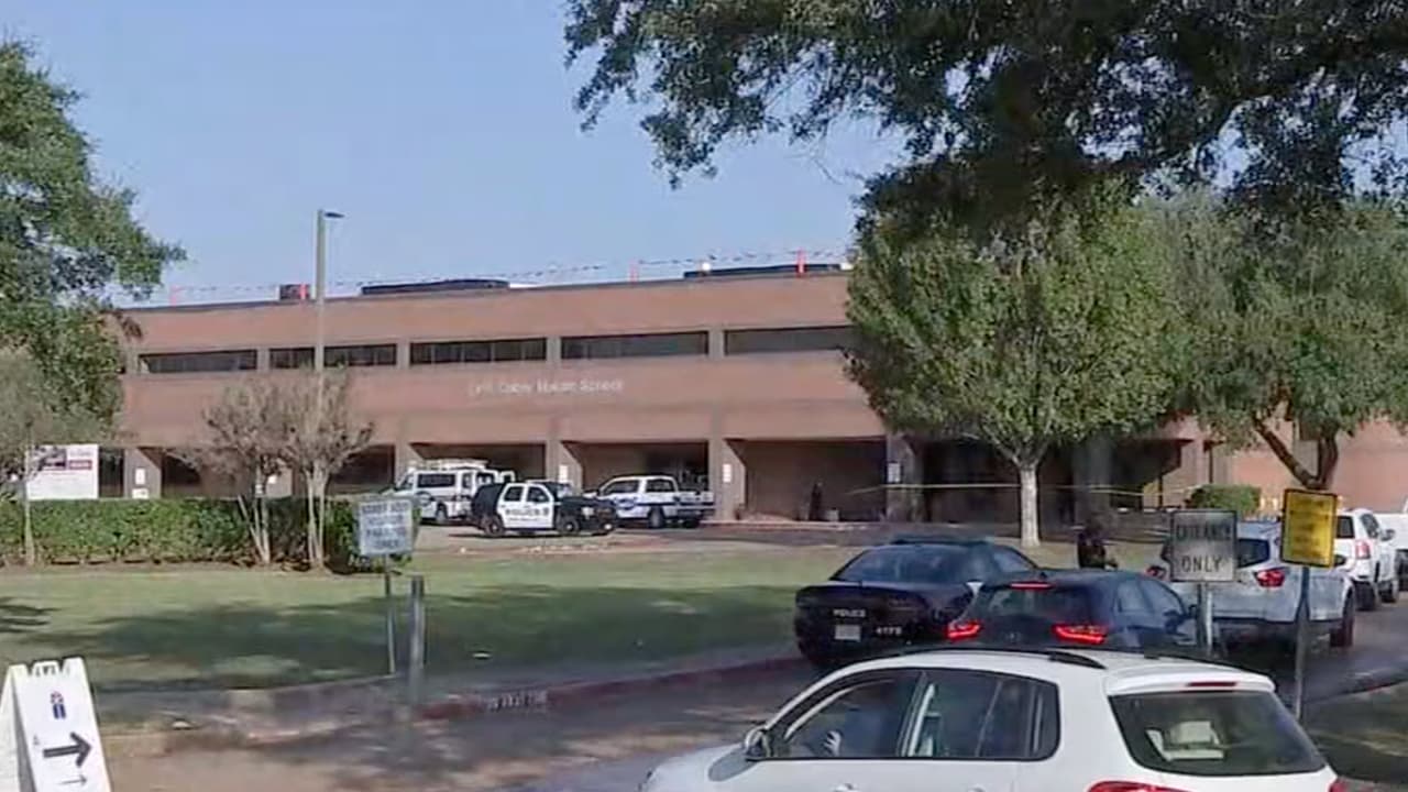 Muere trabajador de la construcción tras caer del techo de una escuela de FBISD