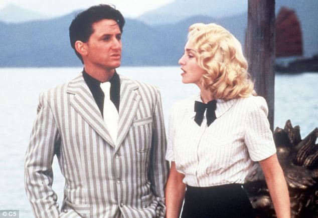 Durante su luna de miel, Sean y Madonna filmaron su única película juntos, una comedia romántica llamada 'Shanghai Surprise'.