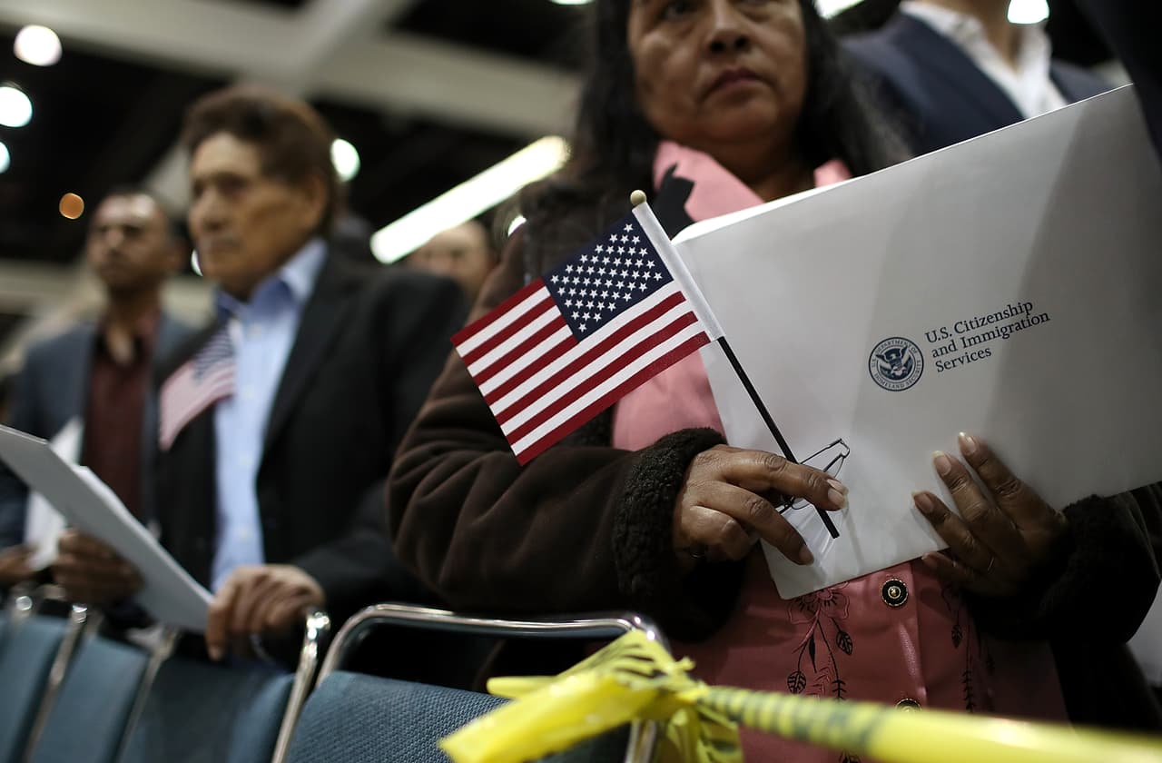 Gobierno de Biden invita al público a opinar sobre el sistema migratorio para cambiarlo