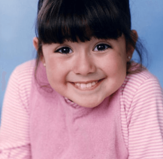 Mariana incursionó en los medios desde los dos años en variedad de comerciales de televisión. Sin embargo, su primer protagónico fue en la telenovela ‘Una luz en el camino’, donde interpretó a Luciana.
<br>