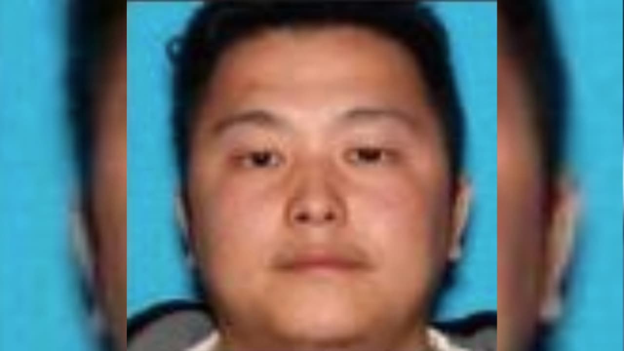 <b>Nombre: </b>Vence Vang
<br>
<b>Fecha de Nacimiento: </b>01/19/93
<br>
<b>Delito por que se busca: </b>Asalto con arma de fuego