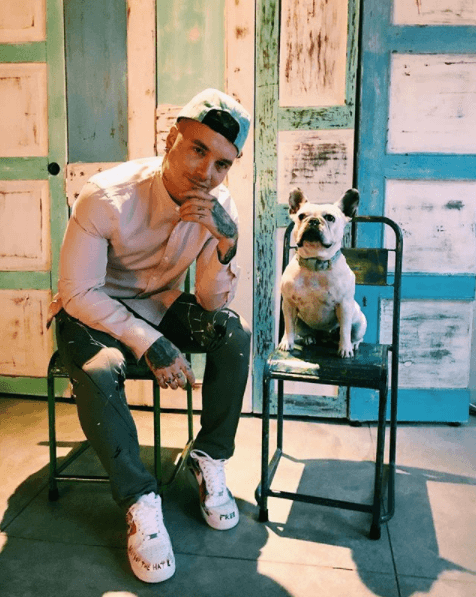 El artista colombiano tiene un amigo fiel que nunca lo abandona, ni en buenas, ni en las malas.