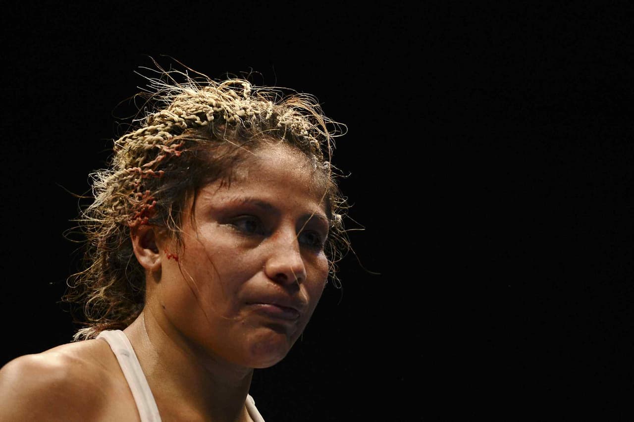 Mariana Juárez ganó con polémica decisión a Vanesa Taborda