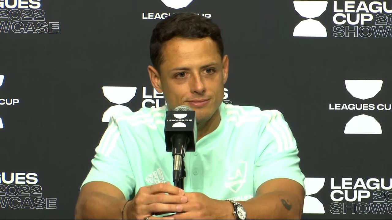 Chicharito considera injusto que Chivas pague más por jugadores, pero pide más formación