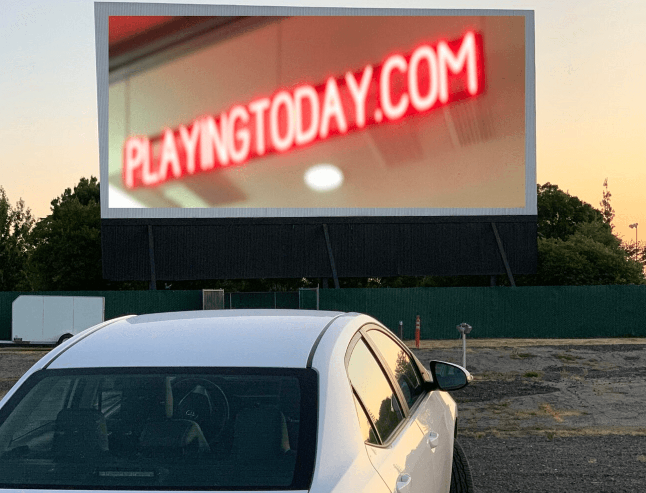 <b><a href="https://www.univision.com/local/fresno-kftv/en-tiempos-de-coronavirus-autocines-son-una-alternativa-para-divertirse-con-distanciamiento-social">El autocine de Madera </a>o frece una alternativa de diversión con distanciamiento social en tiempos de coronavirus. </b>
<br>Todos los asistentes deben portar mascarilla y usarla en caso de ir al baño o a la barra de snacks.
<br>
<b><a href="https://www.facebook.com/MaderaDriveIn201/" target="_blank">El Madera Drive Inn Theater</a></b> ofrece dos películas al precio de una, cuya función empieza a las 7:30 pm.
<br>Para averiguar más sobre cartelera y boletos,
<a href="https://www.playingtoday.com/maderadrivein" target="_blank">en este enlace.</a>
<br>
<br>El cine Coalinga también se encuentra abierto, pero se permite el ingreso de sólo 15 personas.
<br>