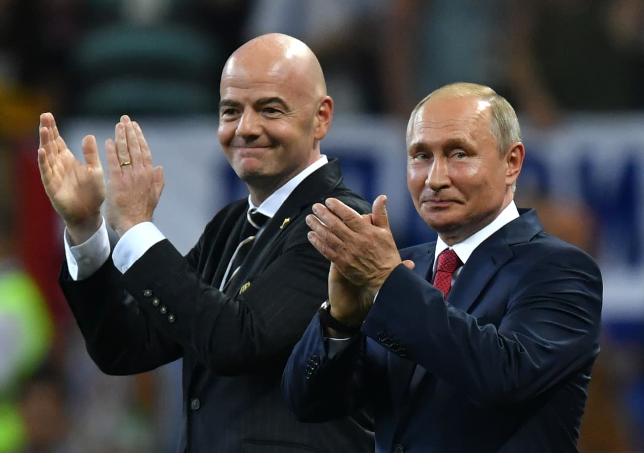 Al final, tanto el presidente ruso como el dirigente de la FIFA terminaron con una enorme sonrisa tras la exitosa conclusión de la Copa del Mundo de Rusia 2018.