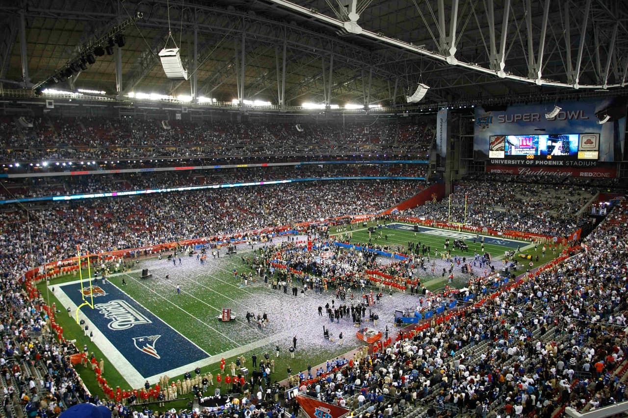 El University of Phoenix Stadium en Glendale, Arizona, fue el escenario de la inesperada victoria de los New York Giants. Todos apostaban a una actuación histórica de los New England Patriots, campeones invictos, pero no sucedió.