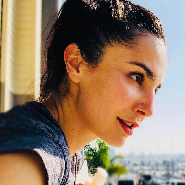 Recordemos que hace poco tiempo, Martha Higareda fue comparada con Gal Gadot por su parecido físico y muchos sostienen que la mexicana podría ser la doble latina de la actriz que prestó su figura para encarnar a Mujer Maravilla.
