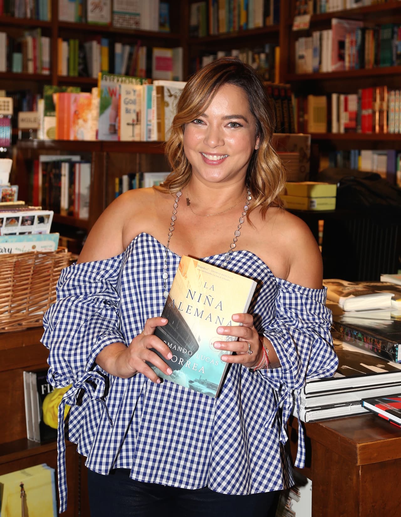 Adamari también confesó en su libro que a sus 41 años, su ex esposo fue quien le provocó uno de lo dolores más grandes que ha podido sentir.