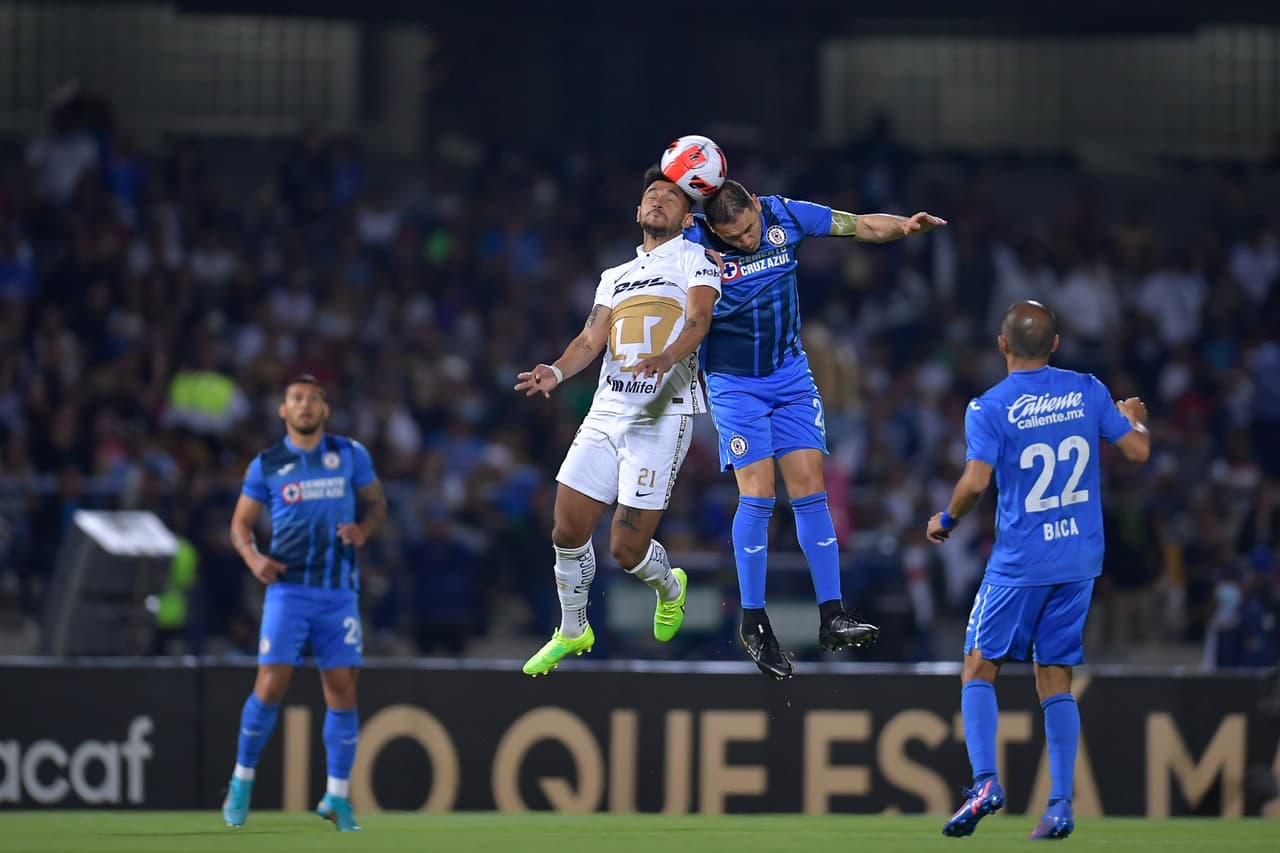 Pumas le pegó 2-1 a Cruz Azul en la ida de las Semifinales de la Liga de Campeones de la Concacaf.